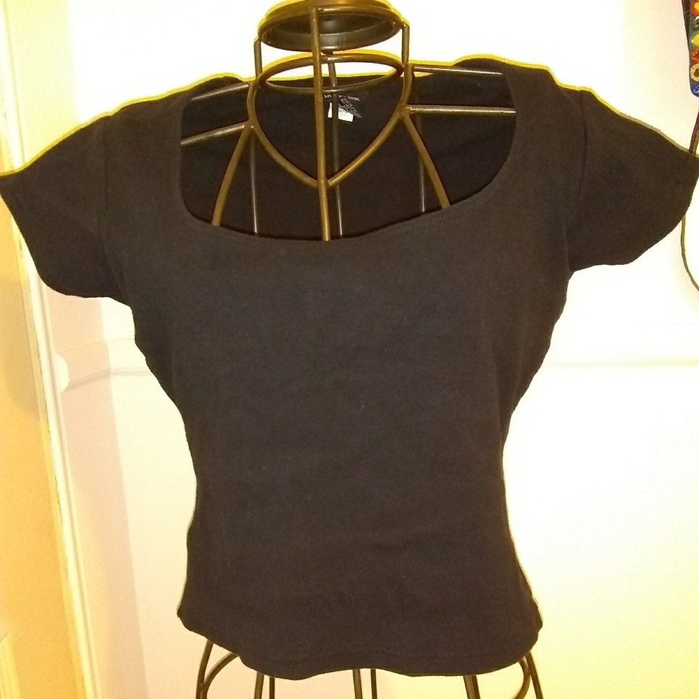 Black Women's Low-cut fitted T-shirt